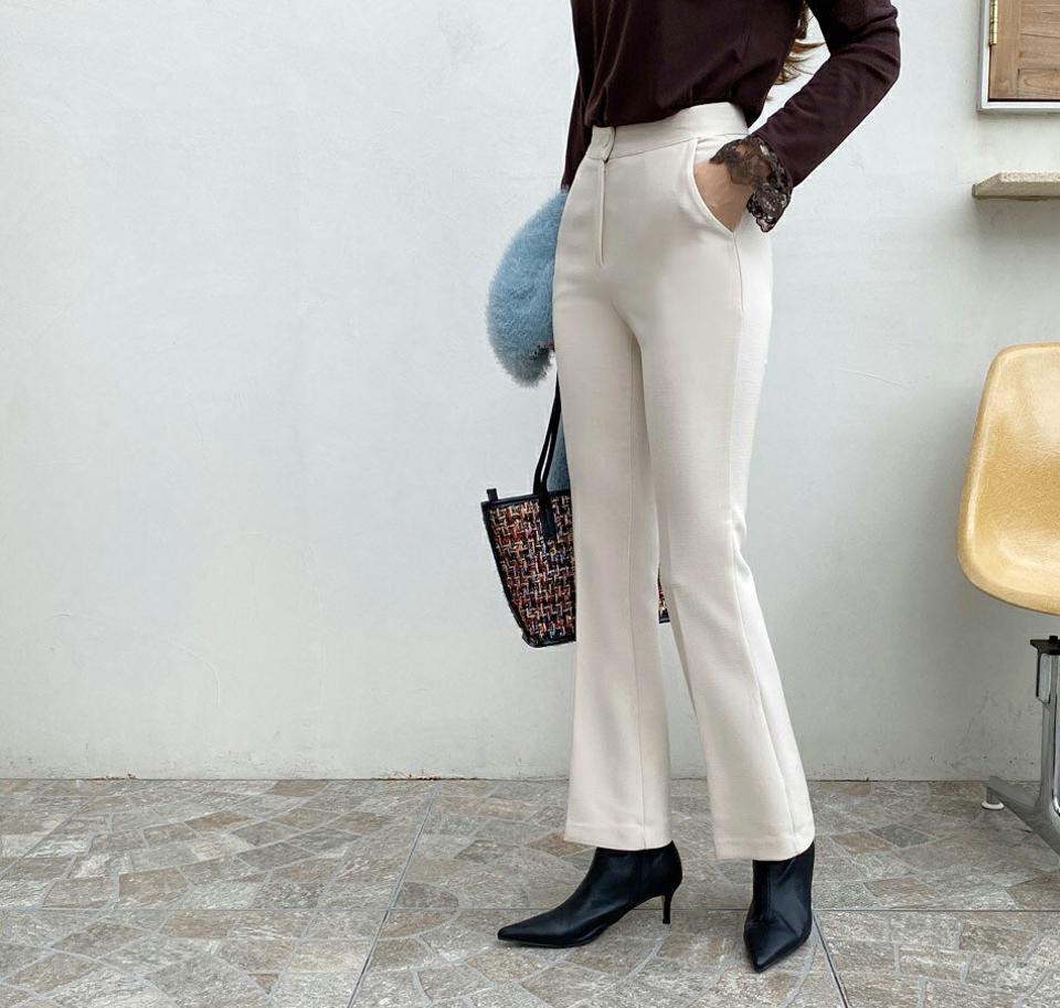 即日配送 スリムフレアスラックスパンツ・全4色・t70263 レディース 【pt】 ボトムス ロング ロングパンツ スラックス フレア ベーシック スリム フィット タイト 体型カバー 足長 着痩せ カジュアル 春 秋 韓国ファッション ハイホリHIHOLLI