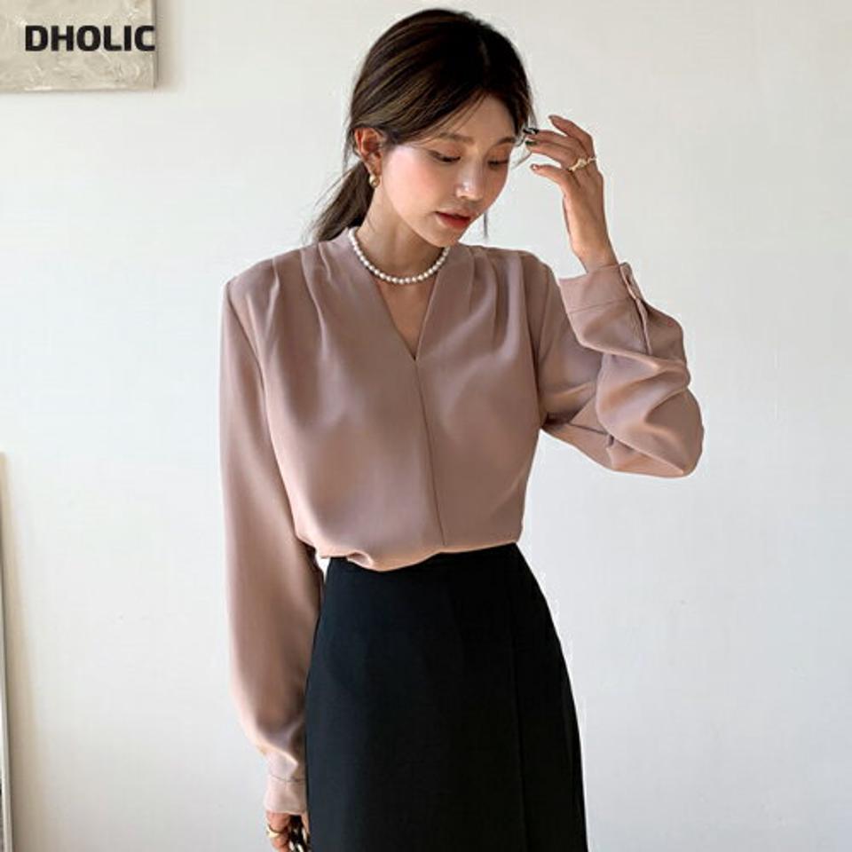 ≪人気商品再入荷≫タックショルダーVネックブラウス・全5色・b58215 レディース 【bl】韓国ファッション トップス ブラウス 長袖 Vネック 大人 タックショルダー タック カフス 上品 シンプル ボタン フェミニン 体型カバー ガーリー 秋 春237