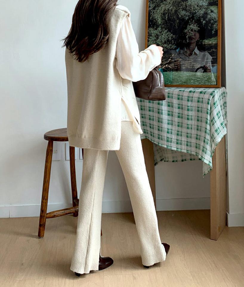 Vネックベスト&スリムニットパンツSET・全3色・t58219 レディース 【pt】韓国ファッション ボトムス ロング ロングパンツ ニットパンツ ベスト セットアップ Vネック 無地 ロング丈 体型もカバー デイリー 美脚 足長 シンプル 秋 春236