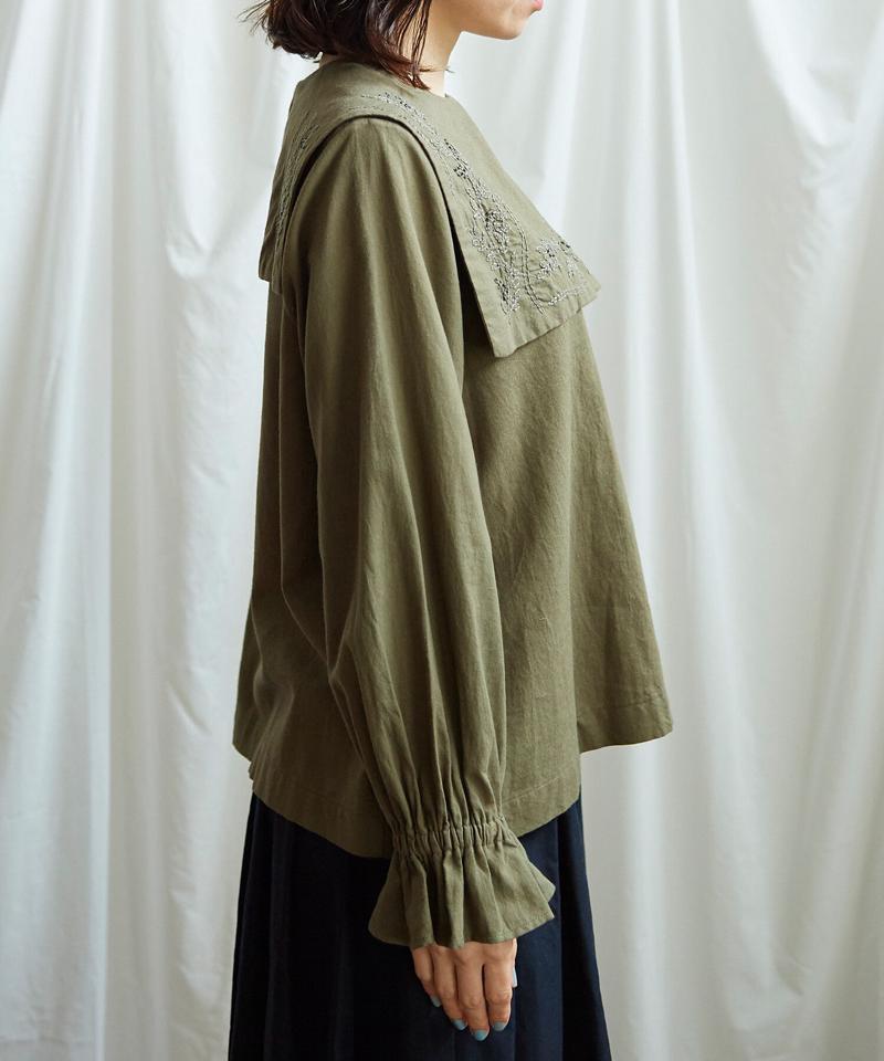 ○フラワーステッチ刺繍　セーラーブラウス（Lene non finito）