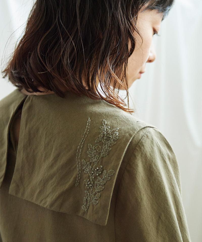 ○フラワーステッチ刺繍　セーラーブラウス（Lene non finito）