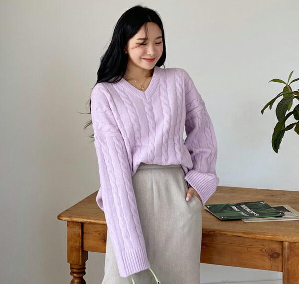 Vネックケーブルボクシーニット・全5色・t00998 レディース 【tops】韓国ファッション トップス ニット 長袖 Vネック ケーブル編み カジュアル ボクシーフィット カラーニット ルーズ 体型カバー ゆったり 楽ちん フェミニン シンプル デイリー 秋 冬 NIJU