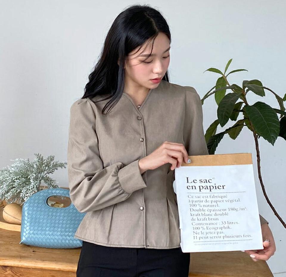 ピンタックバックリボンブラウス・全3色・t01027 レディース 【bl】韓国ファッション トップス ブラウス 長袖 Vネック ピンタック リボン シンプル 配色 無地 フェミニン スリム 上品 体型カバー 細身 ガーリー 春 秋 NIJU