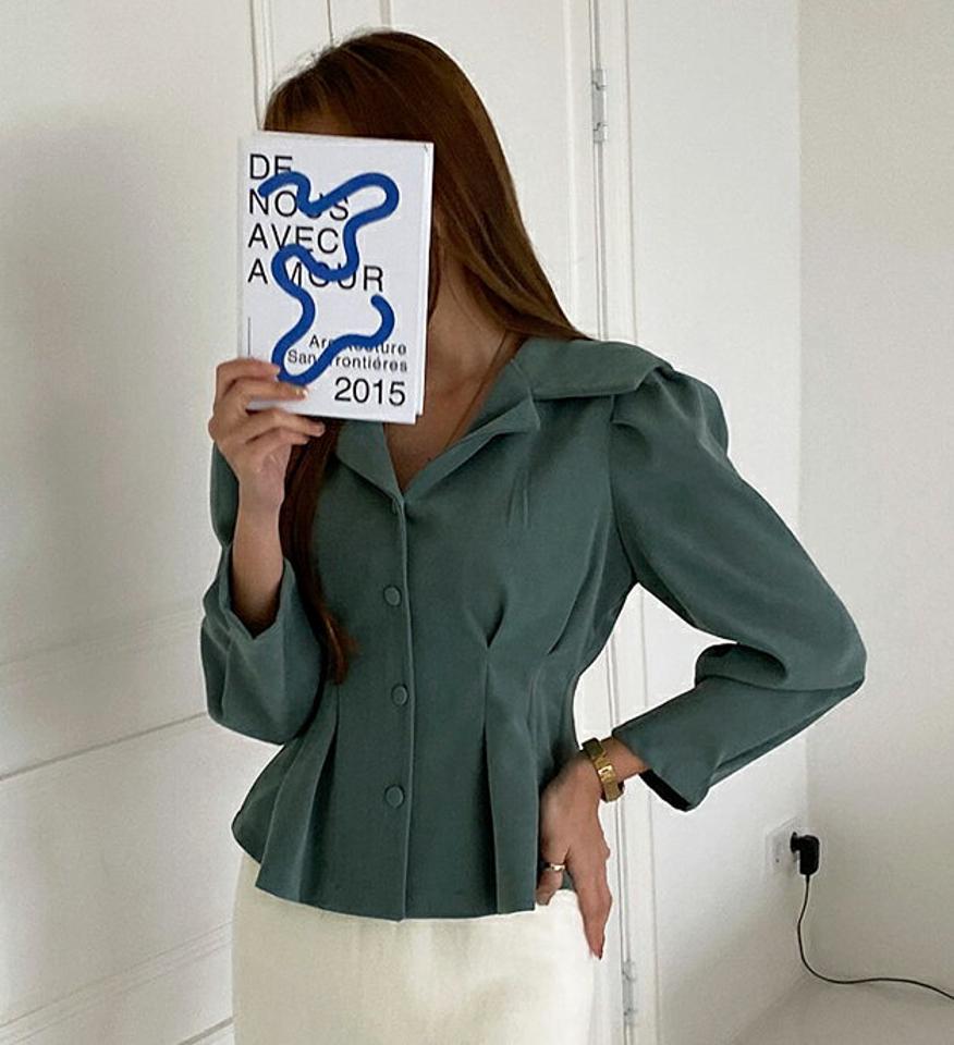 ビッグカラーピンタックブラウス・全2色・t00086 レディース 【bl】 トップス ブラウス 長袖 小顔 ビッグカラー セーラーカラー Vネック タック ボタン ベーシック カジュアル 大人 ユニーク フェミニン 春 秋 韓国 ファッション ハイホリHIHOLLI