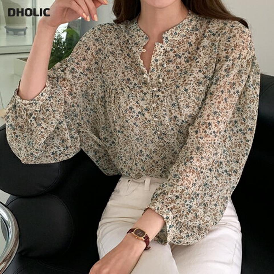 フラワーギャザーブラウス・全2色・t00089 レディース 【bl】 トップス ブラウス 長袖 バンドカラー フレア ギャザー 花柄 フラワー ボタン カジュアル 大人 フェミニン 上品 ガーリー 春 秋 韓国ファッション ハイホリHIHOLLI