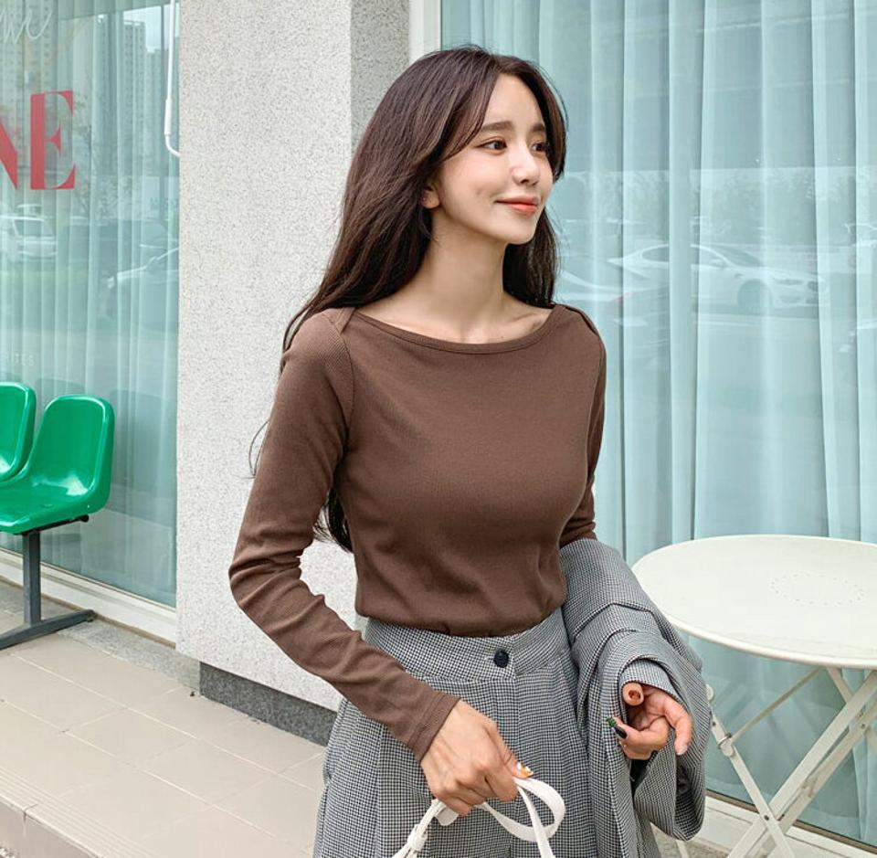 ショルダーポイントリブTシャツ・全5色・t65544 レディース 【tops】韓国ファッション トップス Tシャツ 大人 長袖 ボートネック スリット スリム リブ 無地 ベーシック シンプル カジュアル 細身 フェミニン 上品 秋 春