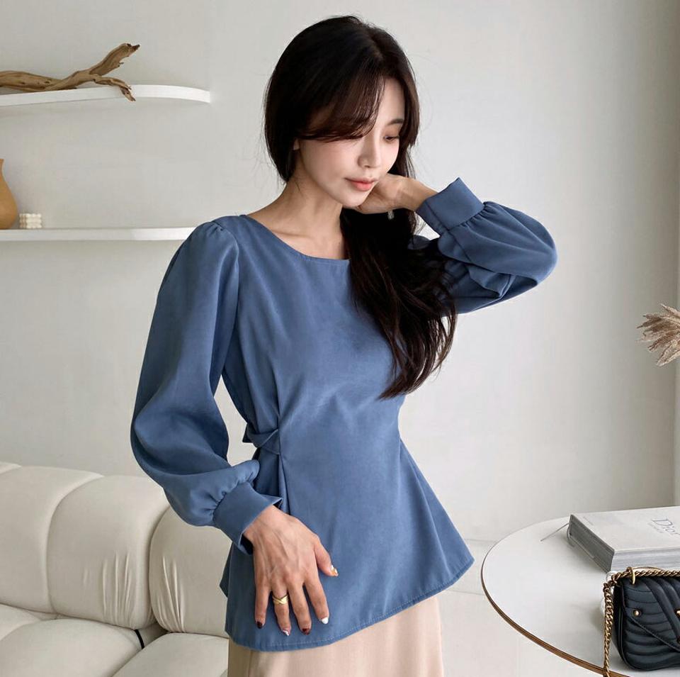 バックリボンブラウス・全4色・t65549 レディース 【bl】韓国ファッション トップス ブラウス 長袖 ラウンドネック 大人 リボン 上品 ギャザー 無地 ベーシック シンプル フェミニン カジュアル 体型カバー ガーリー 秋 春