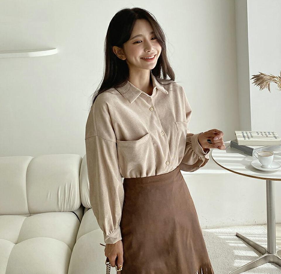 コーデュロイポケットシャツ・全3色・t65551 レディース 【bl】韓国ファッション トップス シャツ 長袖 ポケットシャツ コーデュロイ ボタン ルーズ 無地 ベーシック シンプル 上品 カジュアル オーバーサイズ 体型カバー ガーリー 秋 春