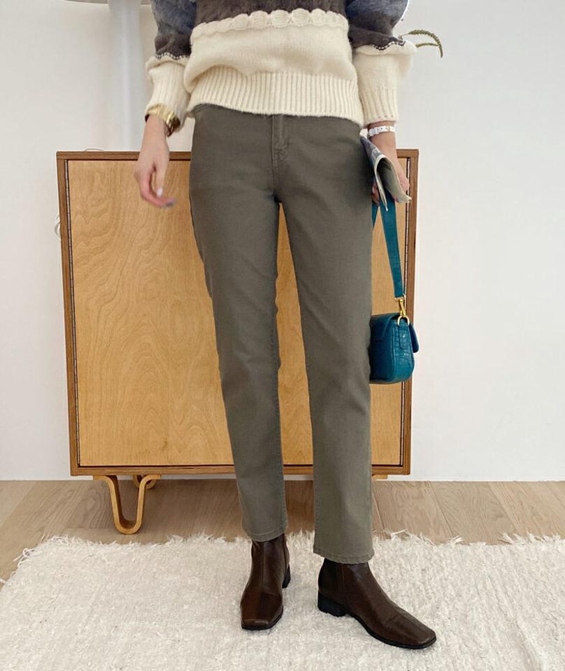 スリムテーパードパンツ・全3色・t70324 レディース 【pt】 ボトムス ロング ロングパンツ テーパード スリム フィット タイト ベーシック 足長 着痩せ ストレート 春 秋 韓国ファッション ハイホリHIHOLLI