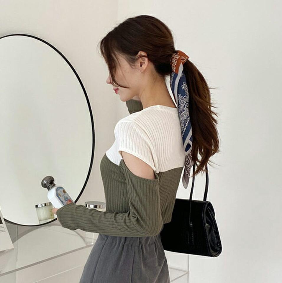 配色スリットスリーブニット・全4色・t70310 レディース 【tops】 トップス ニット 長袖 配色 スリット バイカラー スリットスリーブ スリム フィット フェミニン 体型カバー 上品 春 秋 韓国ファッション ハイホリHIHOLLI