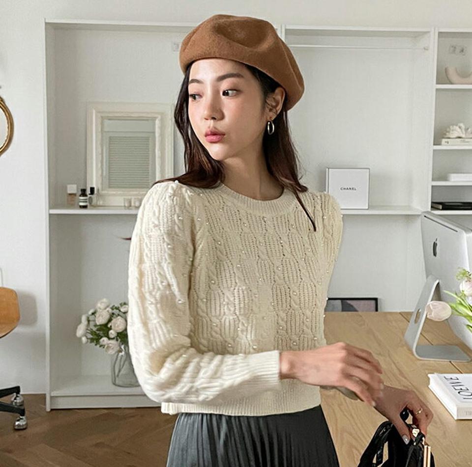 フェイクパールラウンドネックニット・全5色・t66022 レディース 【tops】韓国ファッション トップス ニット 大人 長袖 ラウンドネック フェイクパール ケーブル編み シンプル カジュアル 体型カバー フェミニン 上品 秋 春
