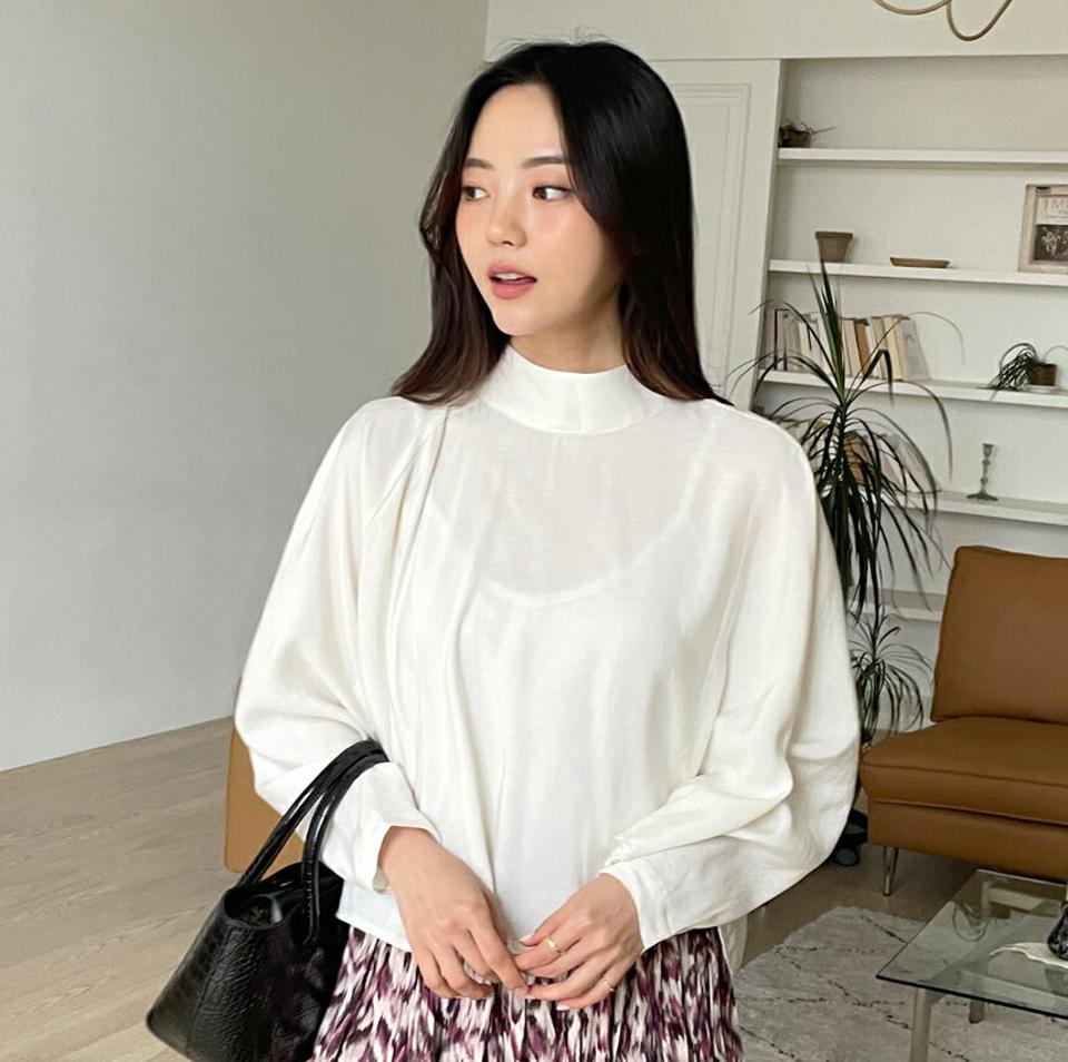 2WAYボタンブラウス・全2色・t66016 レディース 【bl】韓国ファッション トップス ブラウス 長袖 ハイネック 2WAY ボタン 大人 上品 ラグランスリーブ 無地 ベーシック シンプル フェミニン カジュアル 体型カバー ガーリー 秋 春