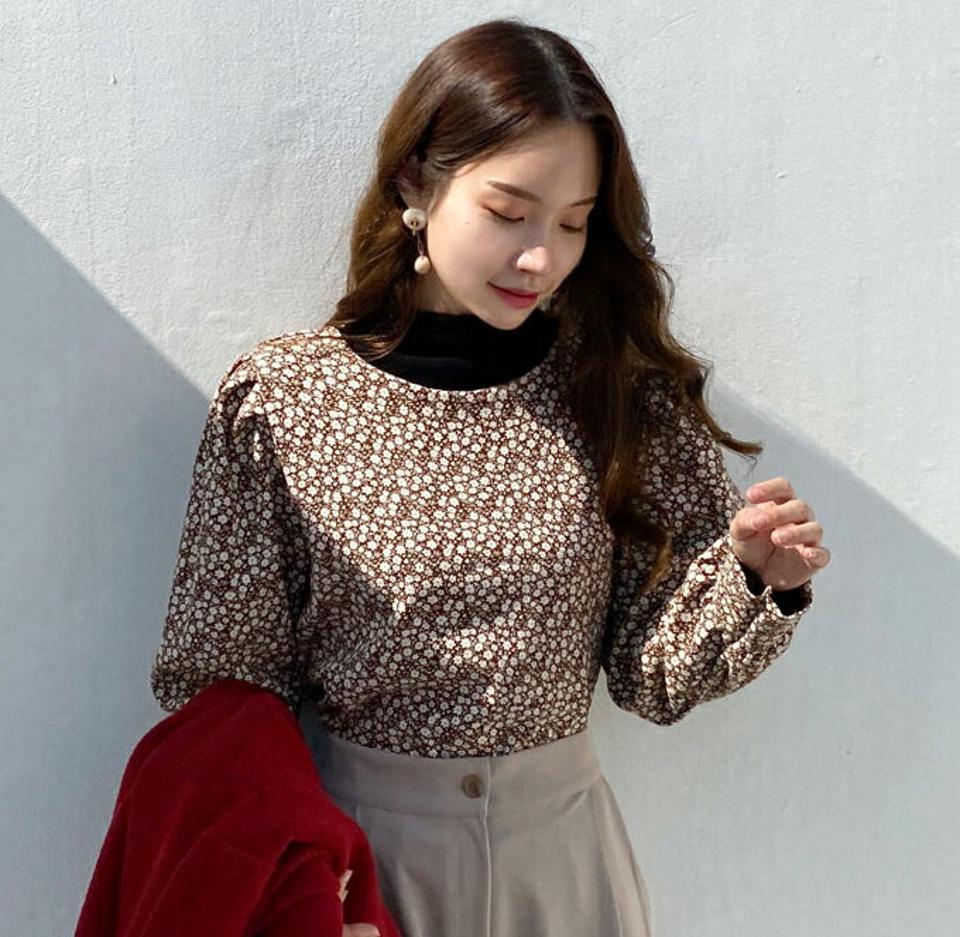 【クリアランスセール】フラワーポイントブラウス・全4色・t70353 レディース 【bl】 トップス ブラウス 長袖 フラワー パターン 花柄 ラウンドネック 大人 ユニーク フェミニン カジュアル 春 秋 韓国ファッション ハイホリHIHOLLI