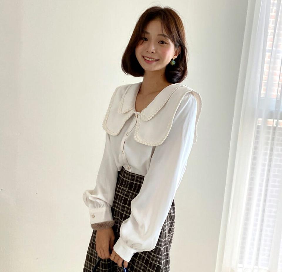 レースダブルカラーブラウス・全3色・t62893 レディース 【bl】韓国ファッション トップス ブラウス 長袖 レース ダブルカラー 大人 パフスリーブ 上品 ボタン カフス シンプル フェミニン カジュアル 体型カバー ガーリー 秋 春