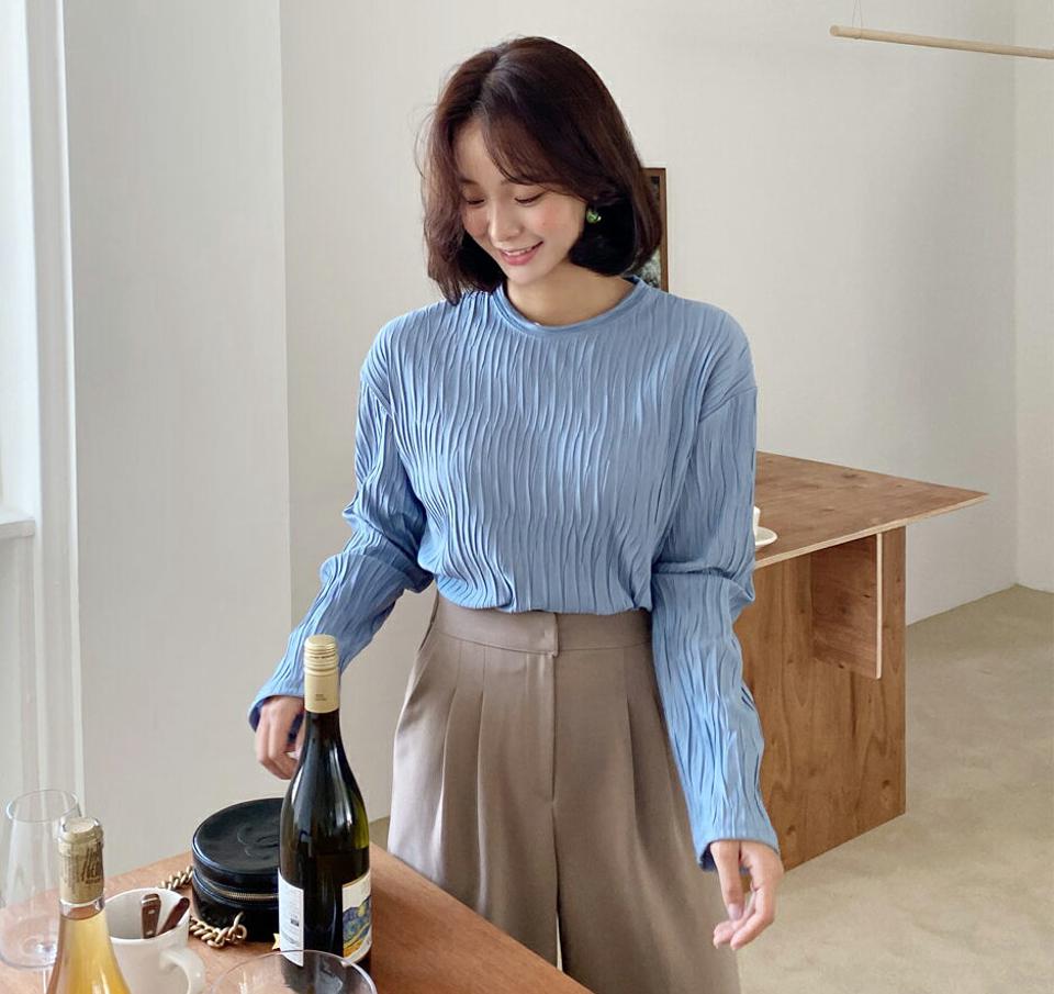 ウェーブリンクルラウンドTシャツ・全4色・t62888 レディース 【tops】韓国ファッション トップス Tシャツ 大人 長袖 ラウンドネック ウェーブ しわ加工 フレア シンプル スリム カジュアル 体型カバー フェミニン 上品 秋 春