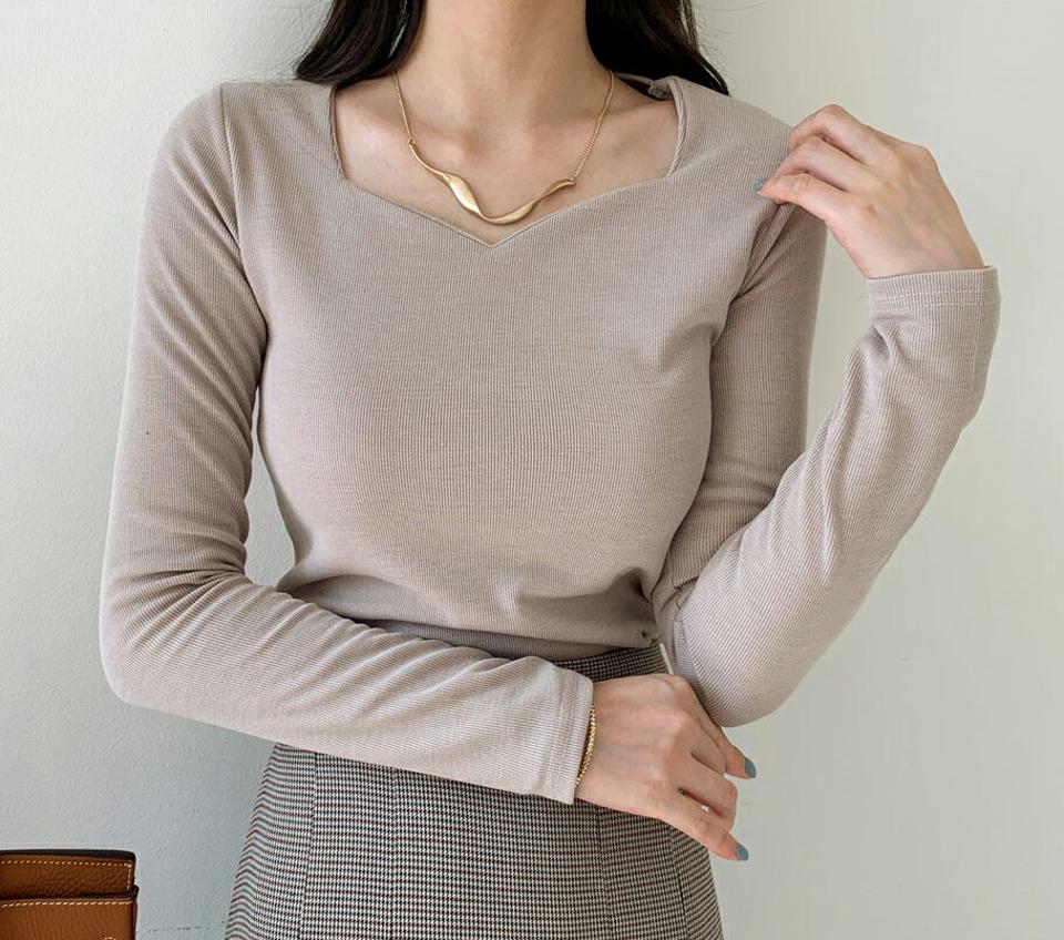 即日配送 ハートネックTシャツ・全4色・t00409 レディース 【tops】 トップス Tシャツ 長袖 ハートネック スリム フィット タイト カジュアル ベーシック デイリー 体型カバー 細身 冬 春 秋 韓国ファッション ハイホリHIHOLLI