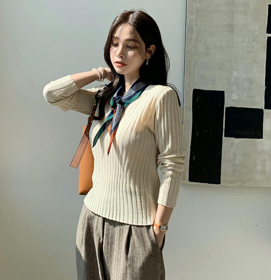 Vネックリブニット・全4色・t00405 レディース 【tops】 トップス ニット 長袖 Vネック デコルテ ソフト スリム フィット 体型カバー 上品 冬 春 秋 韓国ファッション ハイホリHIHOLLI