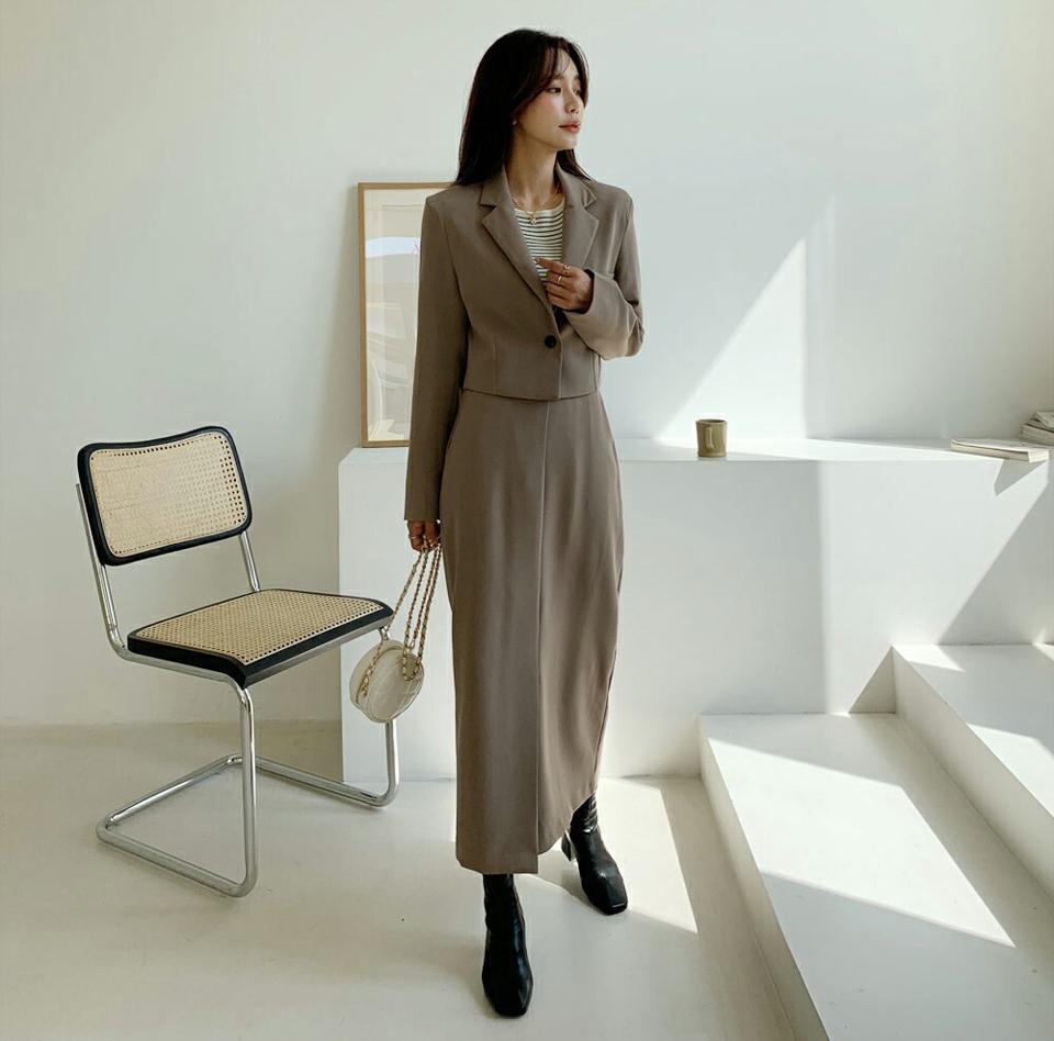 クロップドジャケット&IラインスカートSET・全3色・t58256 レディース 【jk】韓国ファッション アウター ジャケット スカート セット 長袖 クロップド丈 Iライン ハイウエスト ロングスカート シンプル 上品 フェミニン カジュアル デイリー 秋 春