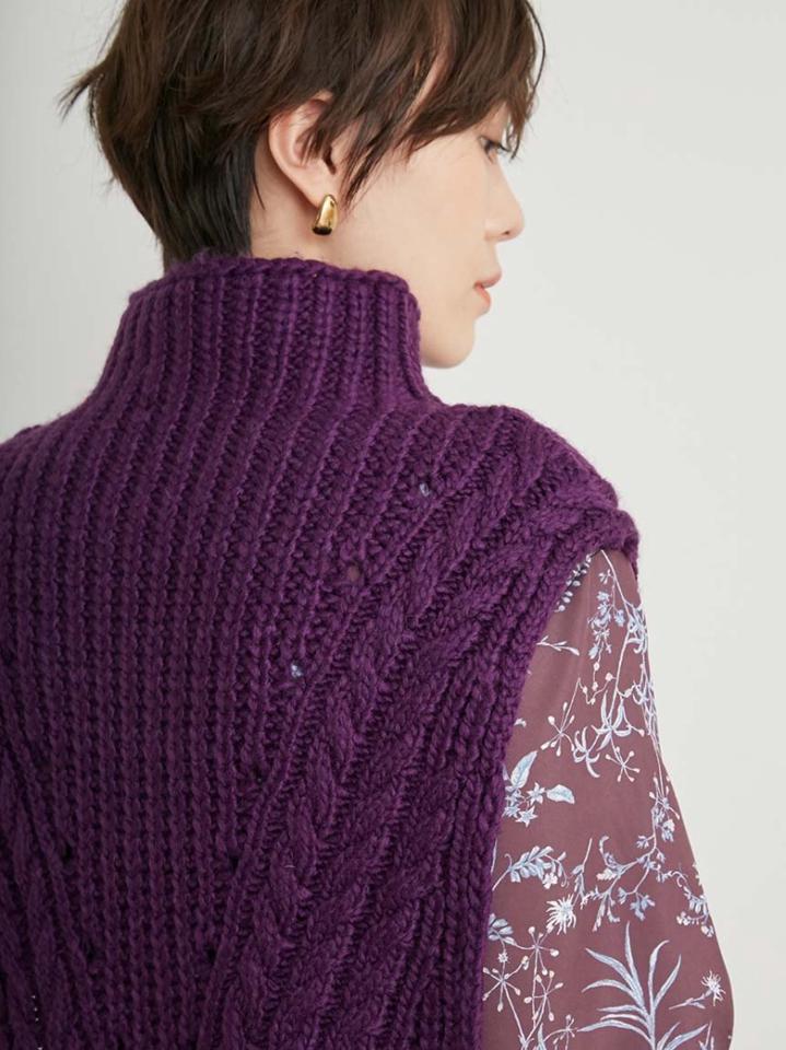 【emmi atelier】フリンジベスト
