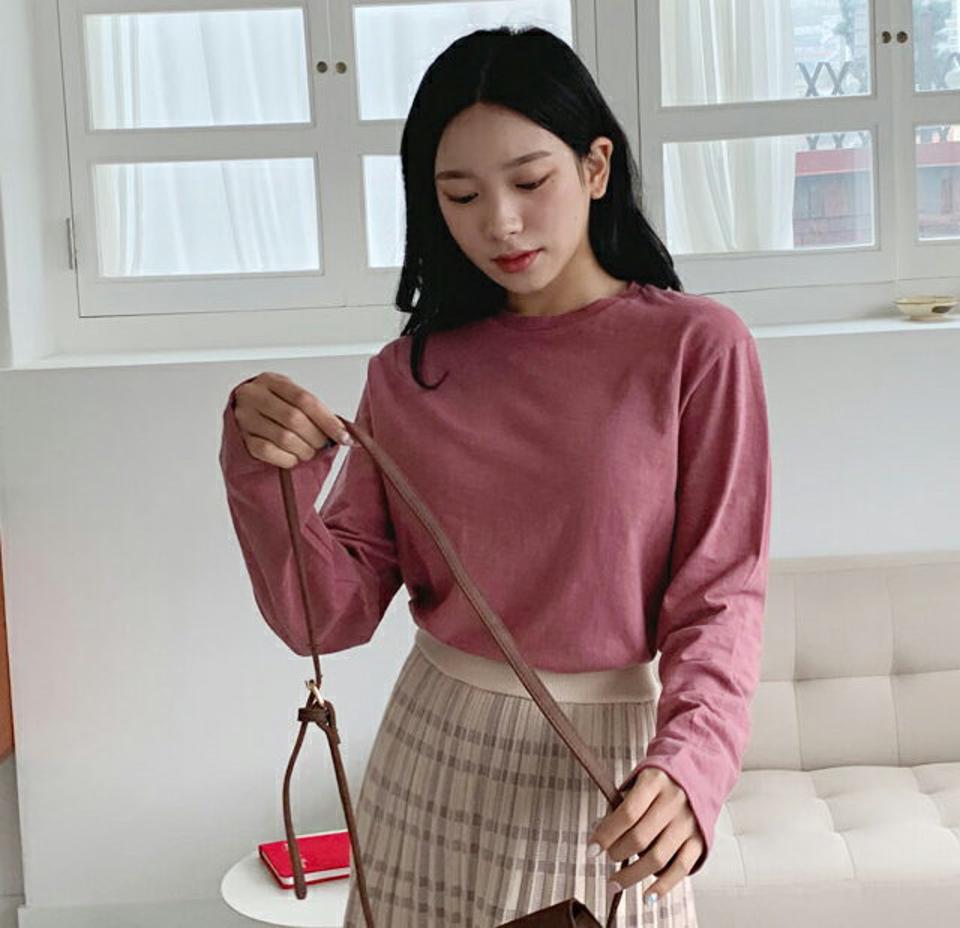 ラウンドネック長袖Tシャツ・全7色・t01036 レディース 【tops】韓国ファッション トップス Tシャツ 長袖 ラウンドネック スリム フェミニン 体型カバー シンプル ガーリー カジュアル ベーシック 無地 秋 冬 NIJU