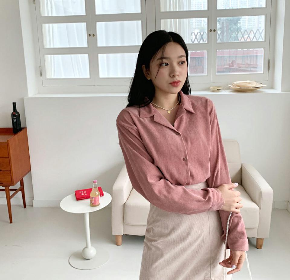 コーデュロイカラーブラウス・全4色・t01038 レディース 【bl】韓国ファッション トップス ブラウス 長袖 コーデュロイ カラー 無地 大人 アンバランス ボタン シンプル フェミニン ルーズ 上品 体型カバー 細身 ガーリー 春 秋 NIJU