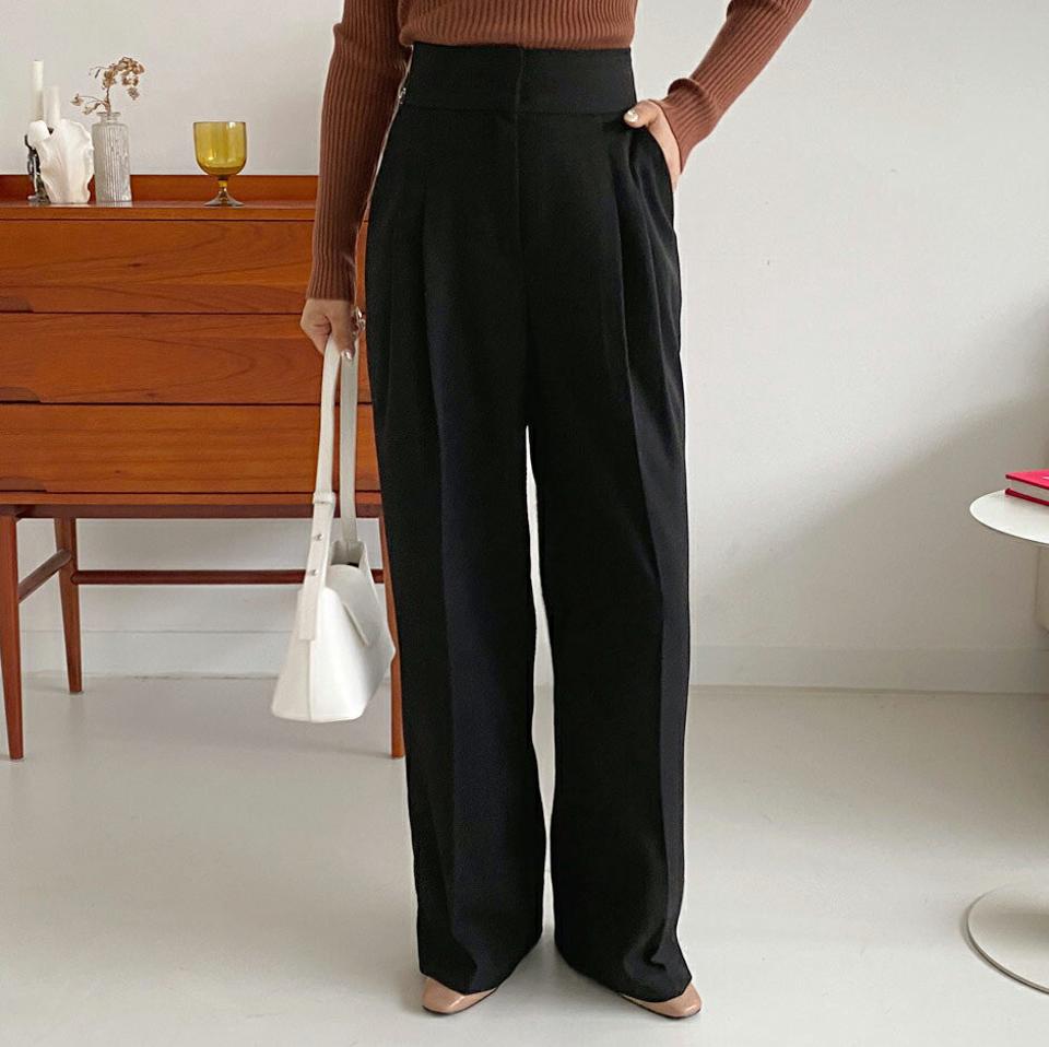 ピンタックストレートスラックス・全3色・t01060 レディース 【pt】韓国ファッション ボトムス パンツ ロング ロングパンツ スラックスパンツ スラックス ロング丈 ピンタック ストレート 無地 足長 細身 着痩せ 体型カーバー シンプル 春 秋 NIJU