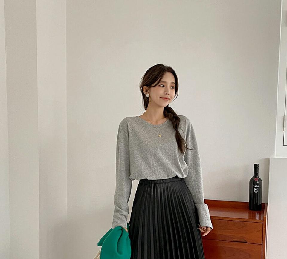 ラウンドルーズフィットTシャツ・全3色・t65137 レディース 【tops】韓国ファッション トップス Tシャツ 大人 長袖 ラウンドネック シンプル 無地 ベーシック カジュアル ルーズ 体型カバー 細身 フェミニン デイリー 上品 秋 春
