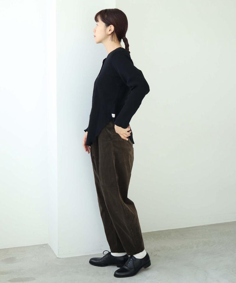 顔料染コーデュロイ 裾たまりパンツ（note et silence.）