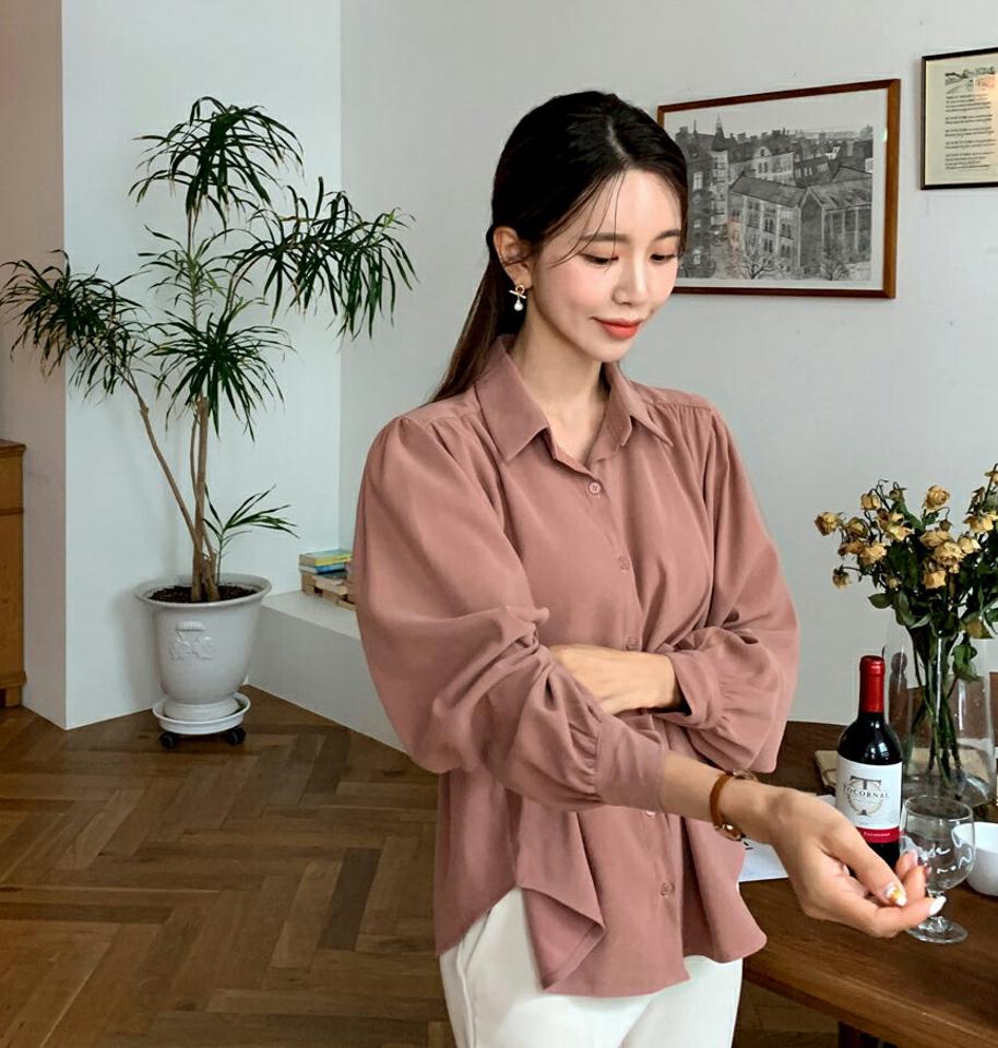 ギャザーボタンシャツブラウス・全3色・t58307 レディース 【bl】韓国ファッション トップス ブラウス 長袖 ンシャツブラウス ギャザー カフス 大人 上品 ボタン 無地 シンプル フェミニン カジュアル 体型カバー ガーリー 秋 春