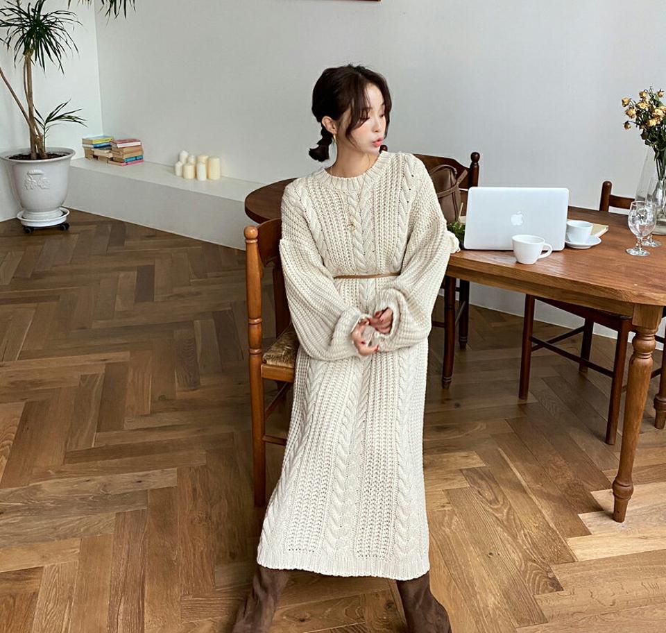 ケーブルニットワンピース・全3色・t58298 レディース 【ops】韓国ファッション ワンピース ロングワンピース 長袖 ラウンドネック ニットワンピース Iライン 大人 ロング丈 シンプル ルーズ フェミニン 体型カバー カジュアル 秋 冬