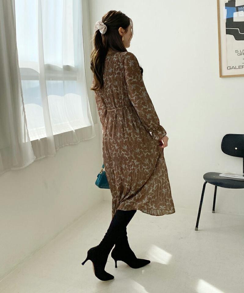 即日配送 ストラップ付プリントプリーツワンピース・全2色・b70552 レディース 【ops】 ワンピース ロング ロングワンピース 長袖 ストラップ プリント プリーツ Aライン ラウンドネック フェミニン秋 冬 韓国ファッション ハイホリHIHOLLI