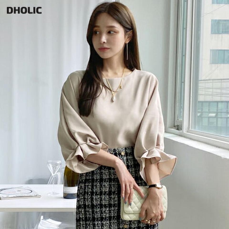 ドルマンタックスリーブフリルブラウス・全3色・t70473 レディース 【bl】 トップス ブラウス 長袖 ラグラン ドルマンスリーブ ラウンドネック オフィスカジュアル スリム フェミニン カジュアル 春 秋 韓国 ファッション ハイホリHIHOLLI