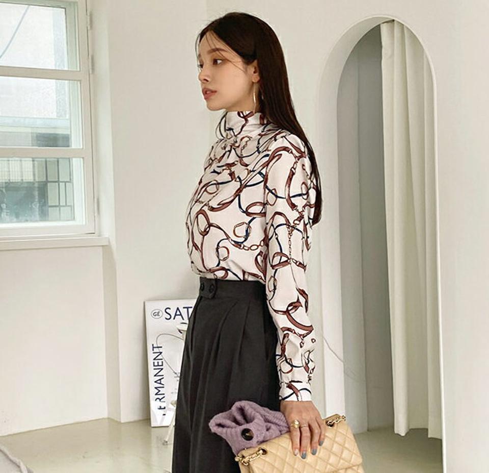 ハイネックリボンベルトパターンブラウス・全2色・t70476 レディース 【bl】 トップス ブラウス 長袖 ハイネック リボン ベルト パターン ワイド ストラップ スリム フェミニン カジュアル 春 秋 韓国ファッション ハイホリHIHOLLI