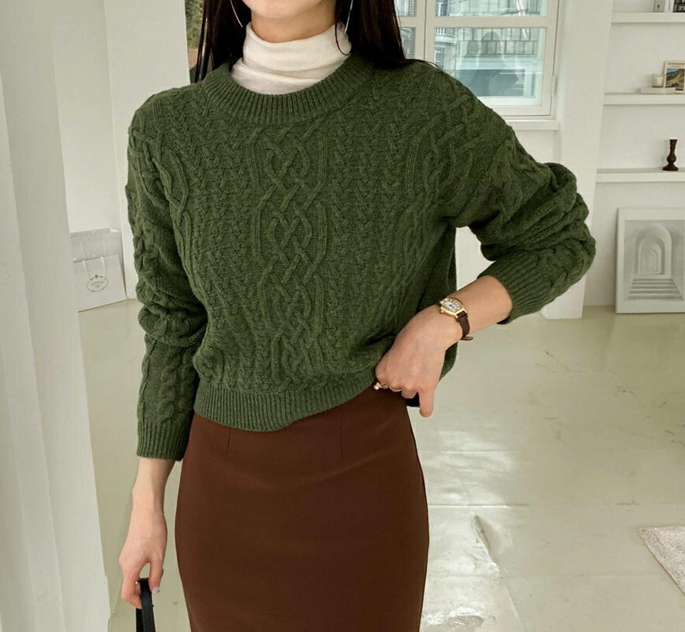 ラウンドネックツイストクロップドニット・全5色・t70483 レディース 【tops】 トップス ニット 長袖 ラウンドネック ツイスト クロップド ルーズ ゆったり スリム あたたかい カジュアル 体型カバー 冬 春 秋 韓国ファッション ハイホリHIHOLLI