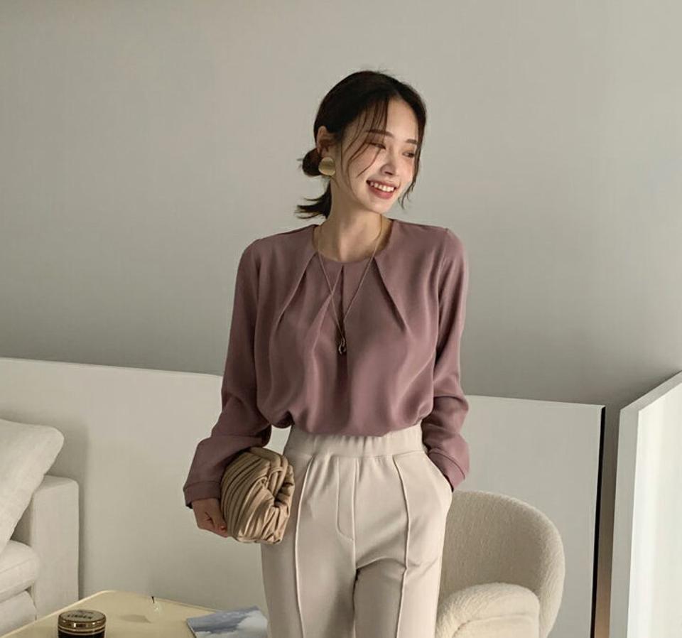 ≪人気商品再入荷≫タックラウンドネックブラウス・全4色・b00157 レディース 【bl】 トップス ブラウス 長袖 タック ラウンドネック ピンタックネック オフィスカジュアル 大人 フェミニン 春 秋 冬 韓国ファッション HIHOLLI