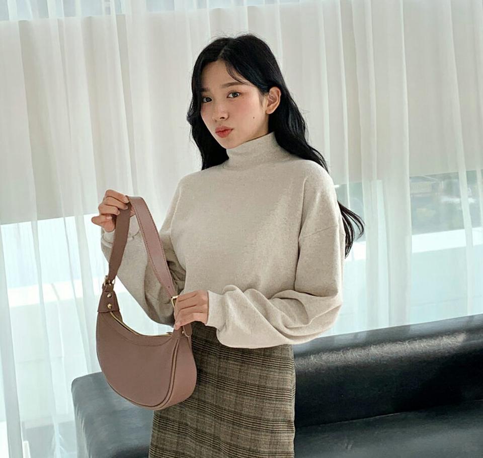 ハイネックパフスリーブTシャツ・全4色・t01079 レディース 【tops】韓国ファッション トップス Tシャツ 長袖 ハイネック パフスリーブ フェミニン 体型カバー ドロップショルダー ルーズ シンプル ガーリー カジュアル 無地 秋 冬 NIJU
