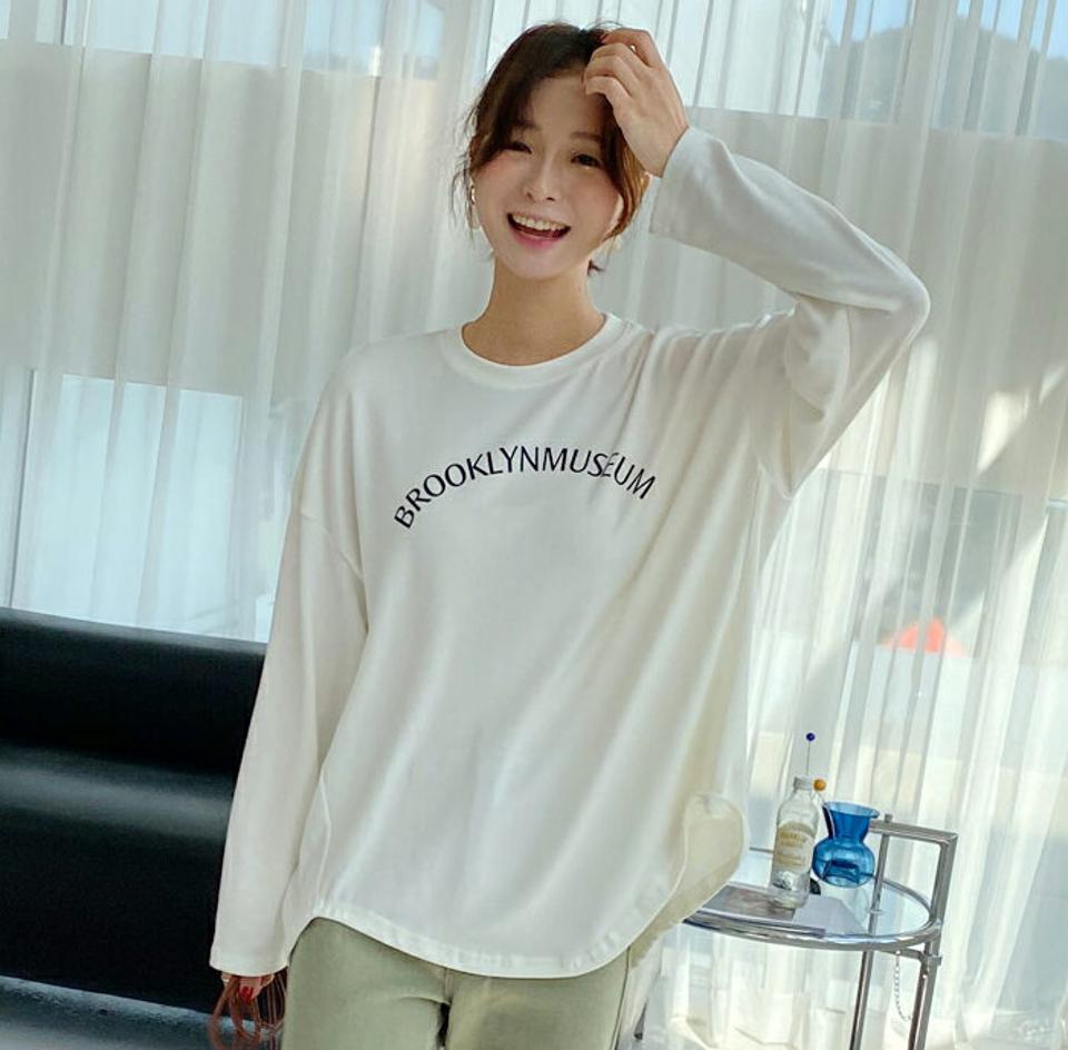 レタリングラウンドネックTシャツ・全4色・b65172 レディース 【tops】韓国ファッション トップス Tシャツ 大人 長袖 ラウンドネック レタリング ロゴ アンバランス シンプル カジュアル 体型カーバー 細身 フェミニン デイリー 上品 秋 春