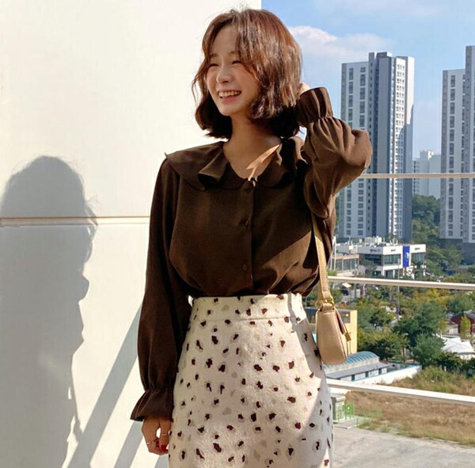 フリルカラーブラウス・全3色・t65221 レディース 【bl】韓国ファッション トップス ブラウス 長袖 フリルカラー 大人 上品 ボタン フレア ゴム 無地 ベーシック シンプル フェミニン 体型カバー ガーリー カジュアル 秋 春