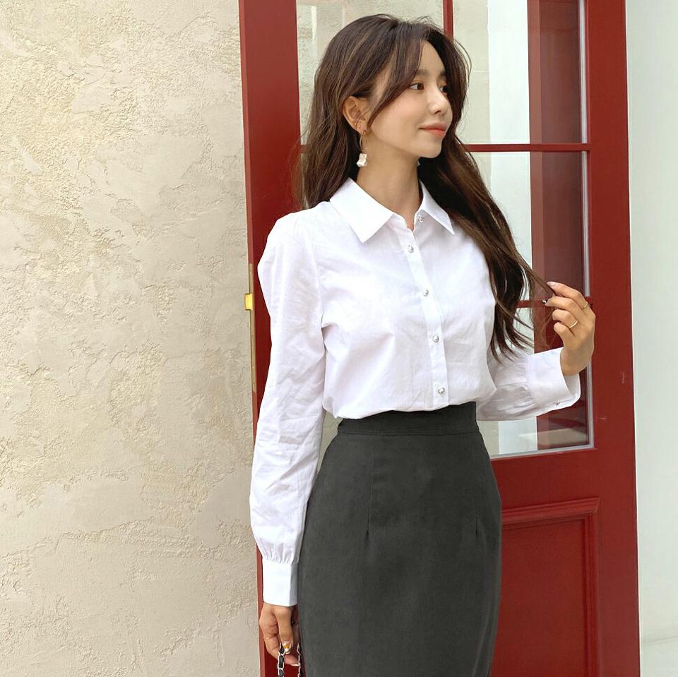 2TYPEパール調ボタンシャツブラウス・全2色・b65211 レディース 【bl】韓国ファッション トップス ブラウス 長袖 カラーネック パール調 ボタン シャツブラウス 無地 ストライプ 大人 上品 シンプル カジュアル フェミニン 体型カバー 秋 春