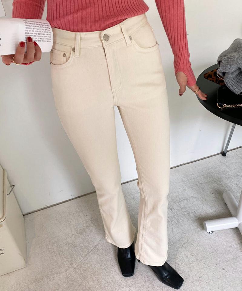 裏起毛フレアパンツ・全3色・t66088 レディース 【pt】韓国ファッション ボトムス ロング ロングパンツ 裏起毛 フレアパンツ ロング丈 体型もカバー ポケット 無地 ベーシック スリム カジュアル 足長 シンプル 秋 冬