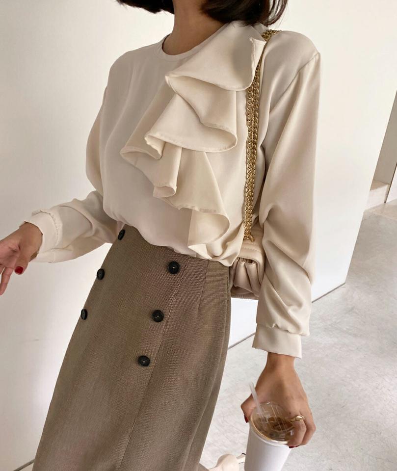 フリルラウンドブラウス・全3色・t66062 レディース 【bl】韓国ファッション トップス ブラウス 長袖 ラウンドネック フリル 大人 上品 無地 ベーシック シンプル フェミニン 体型カバー ガーリー オフィスカジュアル 秋 春