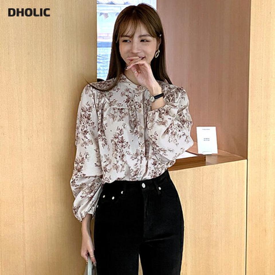 フローラルブラウス・全2色・t70592 レディース 【bl】 トップス ブラウス 長袖 花柄 パターン ギャザー バンドカラー シルキー ルーズ ゆったり オフィスカジュアル 大人 フェミニン 春 秋 冬 韓国ファッション ハイホリHIHOLLI
