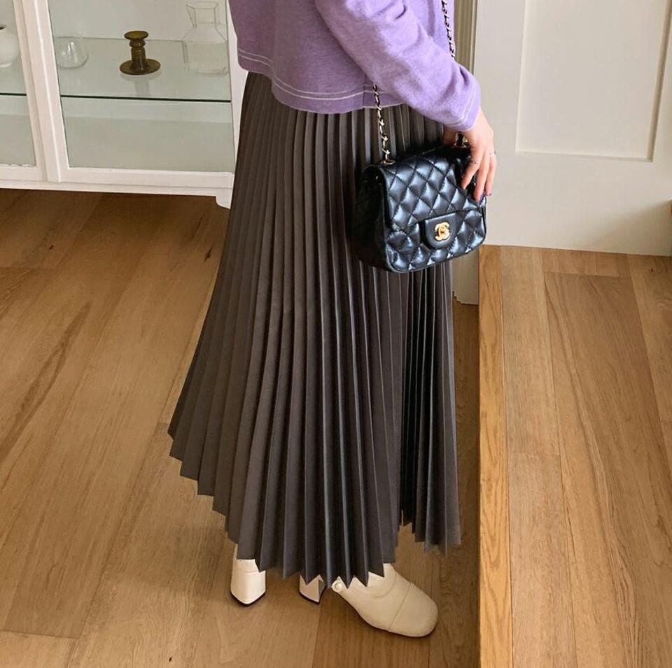 レザー調プリーツスカート・全2色・b70610 レディース 【sk】 ボトムス スカート ロング ロングスカート Aライン レザー調 プリーツ フレア スリム フェミニン 秋 冬 韓国ファッション HIHOLLI