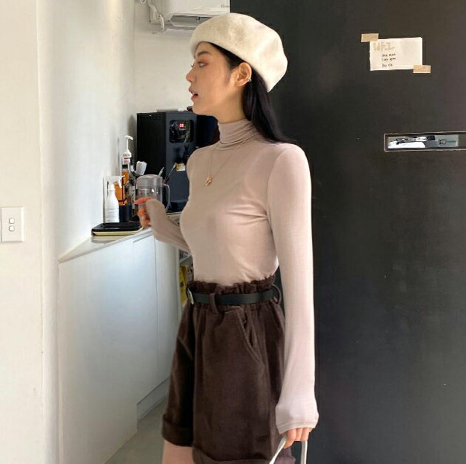 モダール混タートルネックTシャツ・全4色・t62975 レディース 【tops】韓国ファッション トップス Tシャツ 大人 長袖 タートルネック モダール混 無地 ベーシック シンプル カジュアル スリム 体型カバー 細身 フェミニン デイリー 上品 秋 春