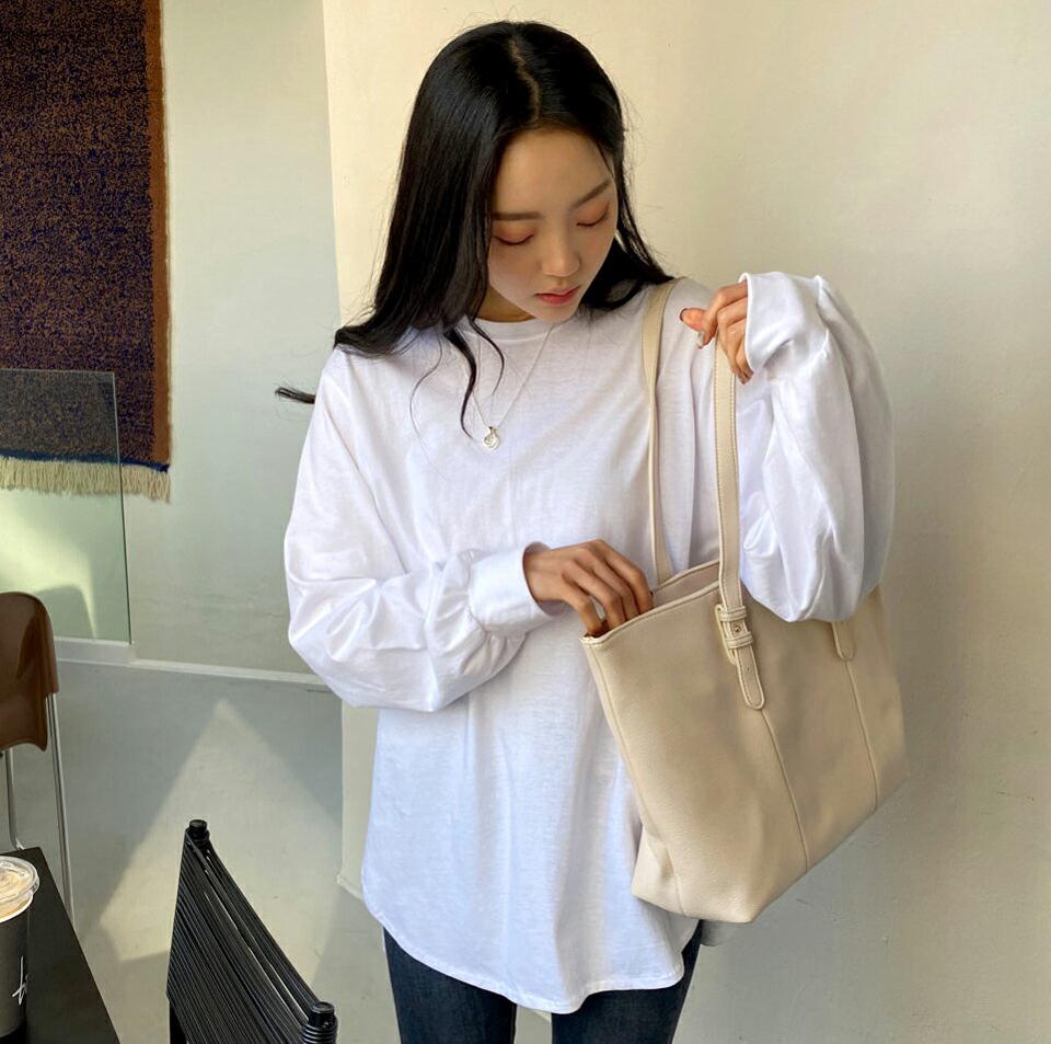 スリットラウンドネックTシャツ・全2色・t62977 レディース 【tops】韓国ファッション トップス Tシャツ 大人 長袖 ラウンドネック スリット 無地 ベーシック シンプル カジュアル 体型カバー 細身 フェミニン デイリー 上品 秋 春