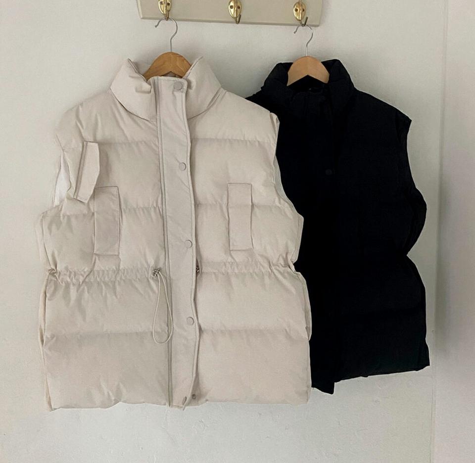 即日配送 中綿ハイネックベスト・全2色・t63012 レディース 【jk】韓国ファッション アウター ベスト スラックス 中綿ベスト ハイネック 中綿 大人 保温性 上品 ポケット シンプル フェミニン カジュアル 高級感 秋 冬【CH】