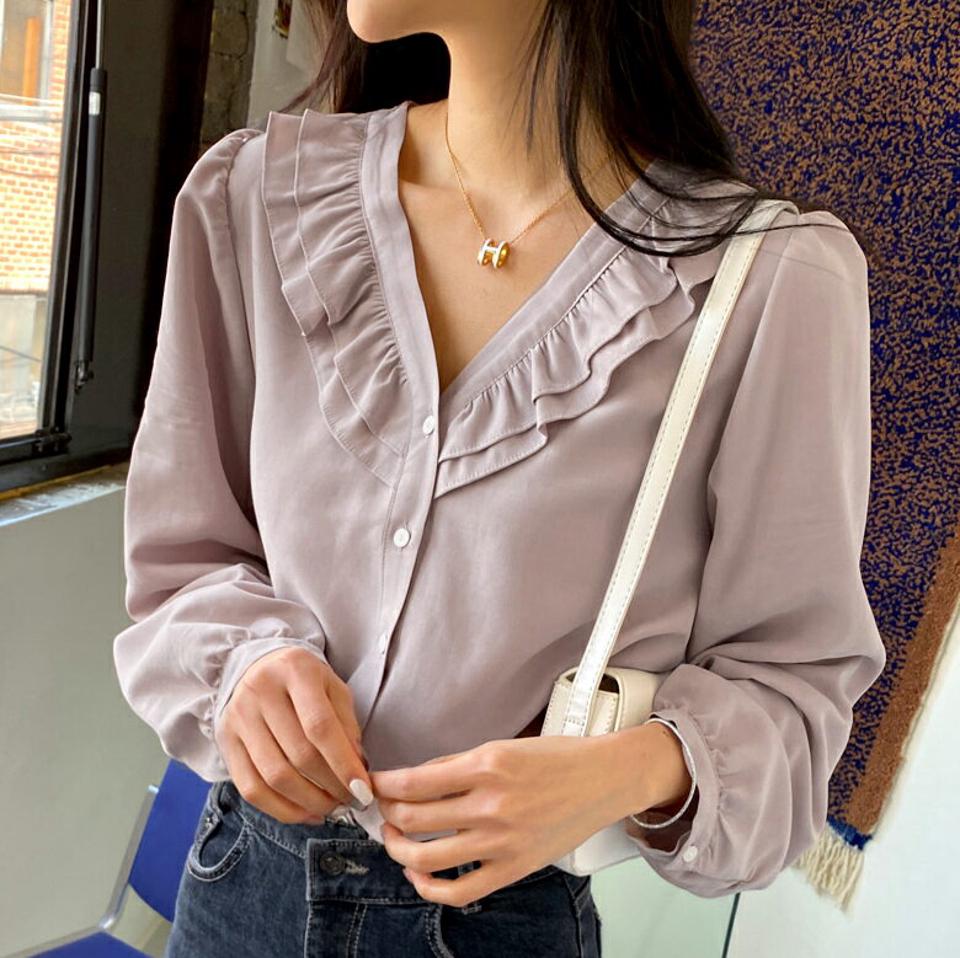 フリルVネックブラウス・全2色・t62979 レディース 【bl】韓国ファッション トップス ブラウス 長袖 Vネック ノーカラー フリル 大人 上品 スリット 無地 シンプル ギャザー フェミニン 体型カバー ガーリー オフィスカジュアル 秋 春
