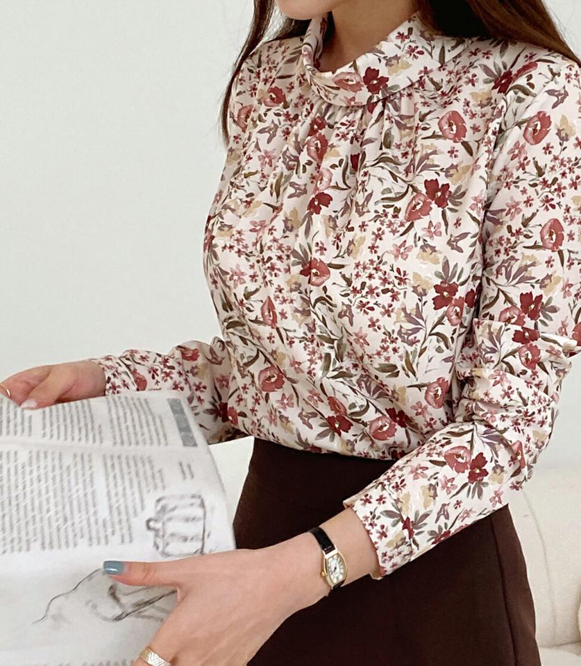 ハーフネックフラワーブラウス・全3色・b70633 レディース 【bl】 トップス ブラウス 長袖 ハーフネック フラワー 花柄 ギャザー 小顔 カジュアル 大人 フェミニン 春 ガーリー 秋 冬 韓国ファッション ハイホリHIHOLLI