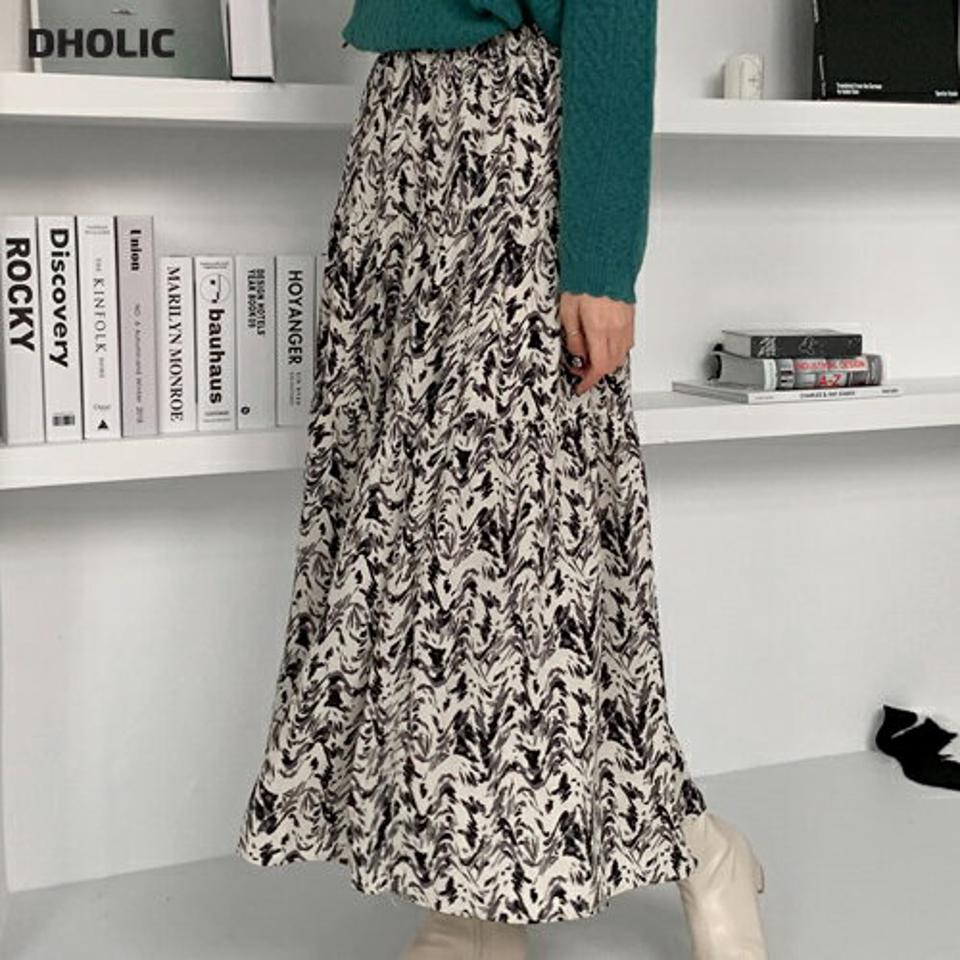 プリントティアードロングスカート・全3色・t70641 レディース 【sk】 ボトムス スカート ロング ロングスカート プリント ティアード Aライン カジュアル スリム 体型カバー フェミニン 細身 秋 冬 韓国ファッション ハイホリHIHOLLI