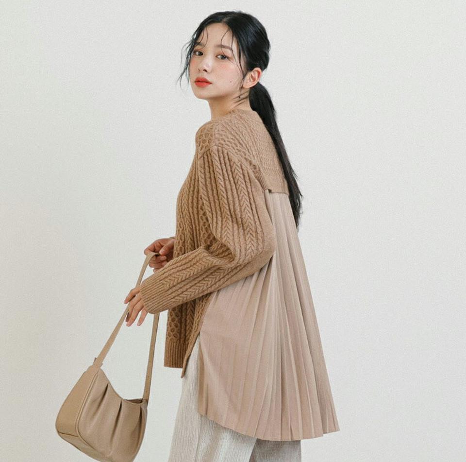 バックプリーツニット・全5色・b65230 レディース 【tops】韓国ファッション トップス ニット 長袖 ラウンドネック プリーツ パターン編み 体型カバー ゆったり 楽ちん フェミニン シンプル デイリー ガーリー 秋 冬 NIJU